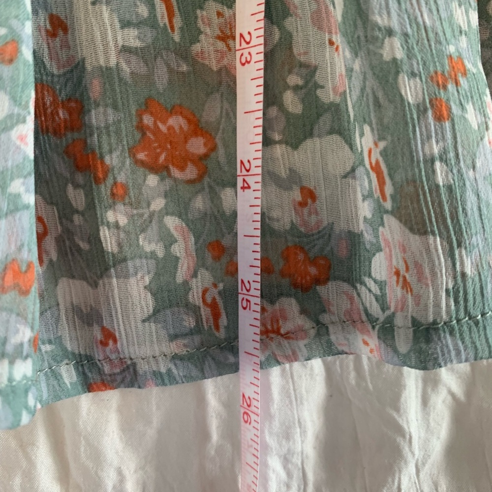 SHEIN Floral Print Blouse - Picture 13 of 16